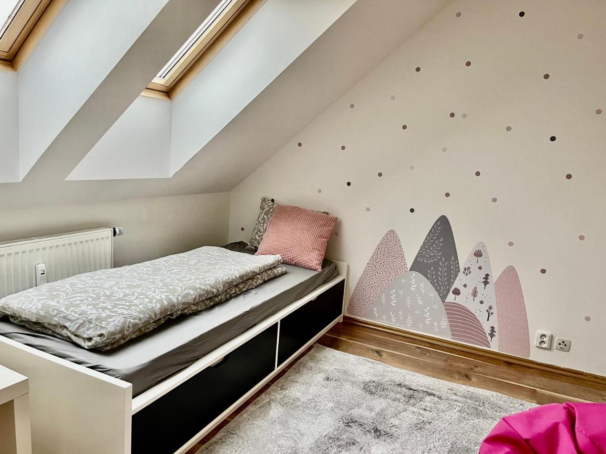Apartman Pod Horama Jilemnice Exterior foto
